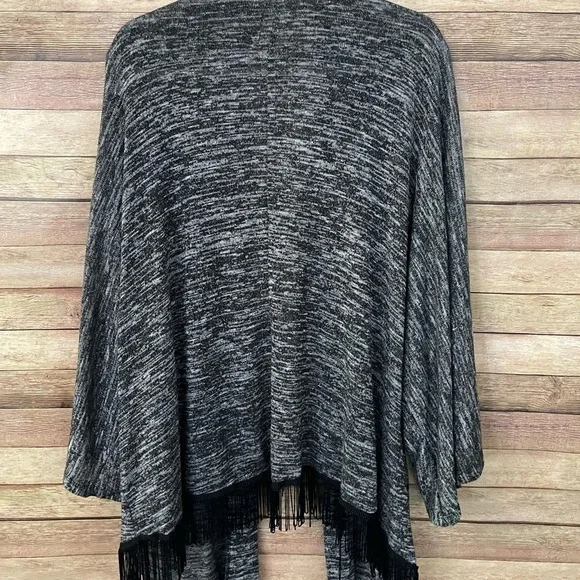 French Laundry Women’s Black And Gray Fringe Cardigan Sweater Plus Size: 1X - Picture 7 of 10